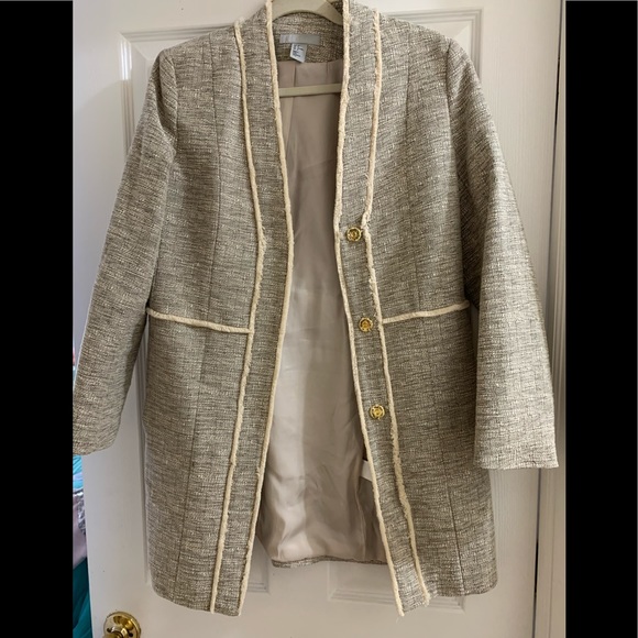 H&M Jackets & Blazers - H&M tweed coat, NWOT, women’s size 8.